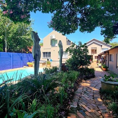 The Sculpture Yard 1 Apartment Pretoria Exterior photo