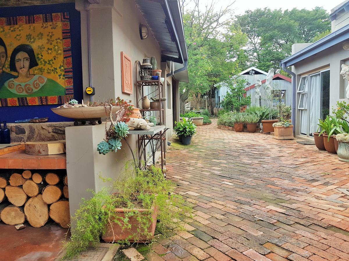 The Sculpture Yard 1 Apartment Pretoria Exterior photo