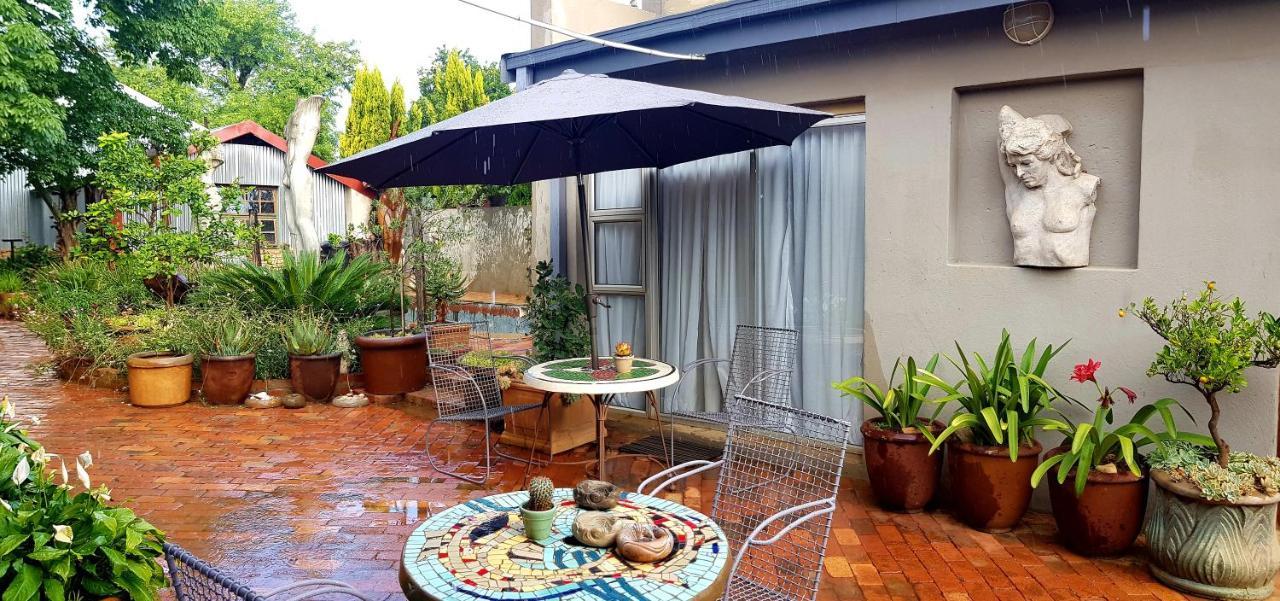 The Sculpture Yard 1 Apartment Pretoria Exterior photo